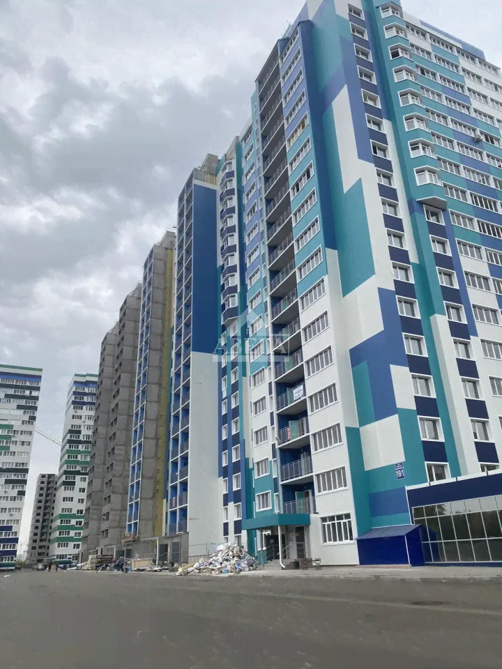 Продам двухкомнатную квартиру 63.0 м² этаж 13/17 город Оренбург Дзержинский район улица Березка 3-1