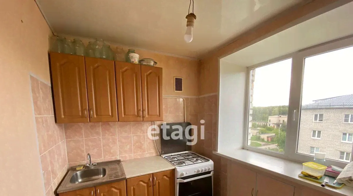 Продам трехкомнатную квартиру вторичку 57.0 м² этаж 5/5 район Петушинский поселок Березка Петушинское муниципальное образование, 13-0