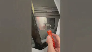 Надо свою клеить!