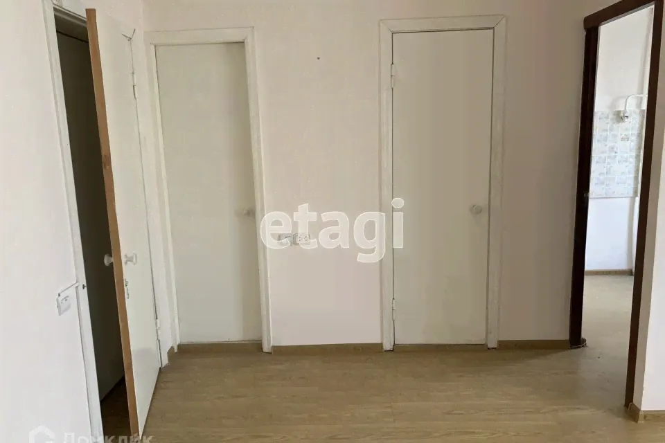Продам однокомнатную квартиру 25.9 м² этаж 3/5 район Трубчевский поселок городского типа Белая Березка улица Ленина 21-3