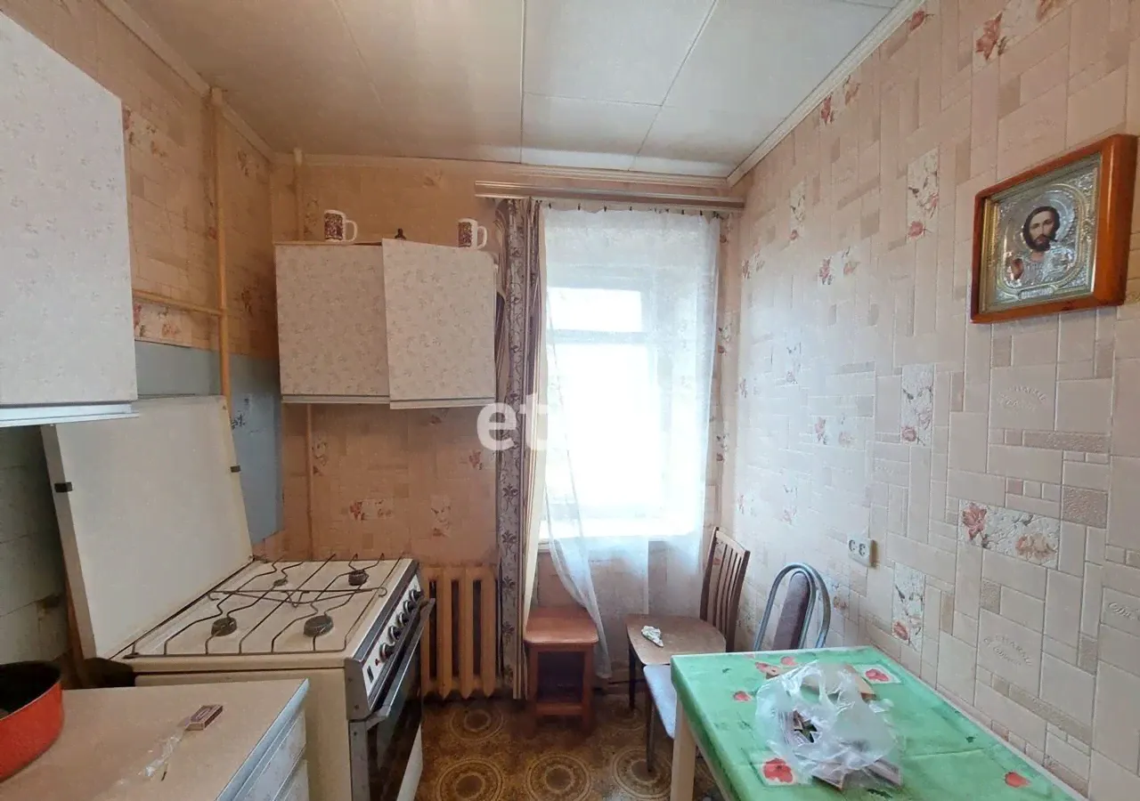 Продам трехкомнатную вторичку 56.0 м² этаж 2/5 район Петушинский поселок Березка муниципальное образование Петушинское, 15, Петушки-1