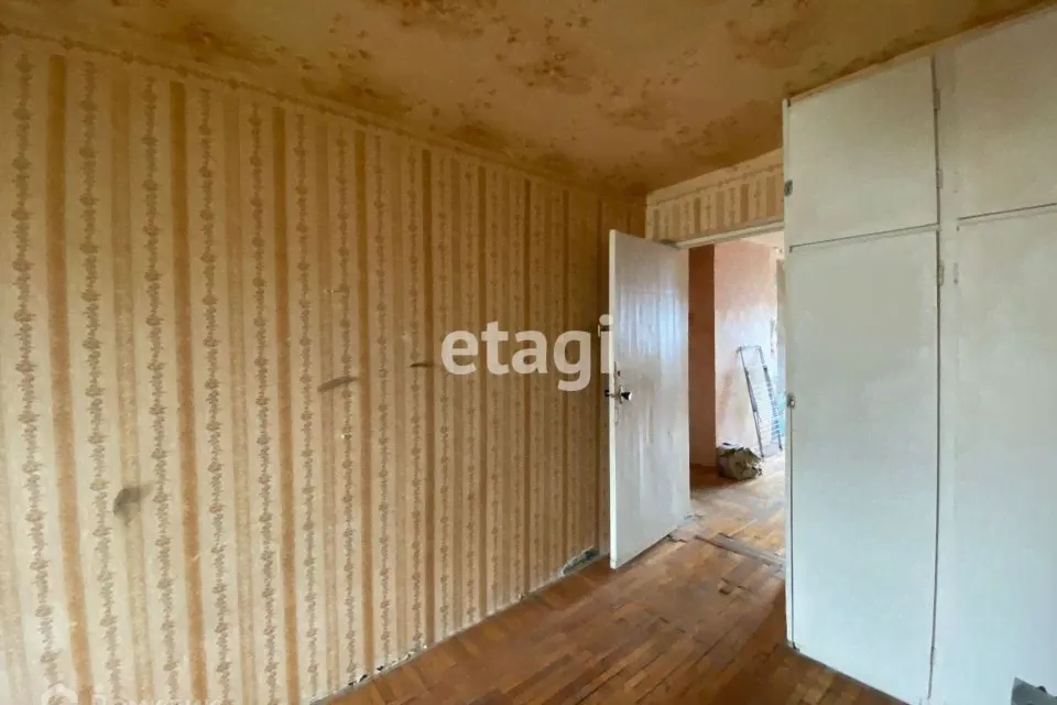 Продам трехкомнатную квартиру 57.3 м² этаж 5/5 район Петушинский поселок Березка 13
