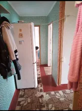 Продам трехкомнатную вторичку 60.0 м² этаж 5/5 район Трубчевский поселок городского типа Белая Березка улица Ленина 19
