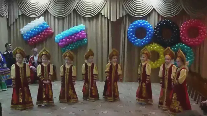 Хоровод "Красный сарафан"