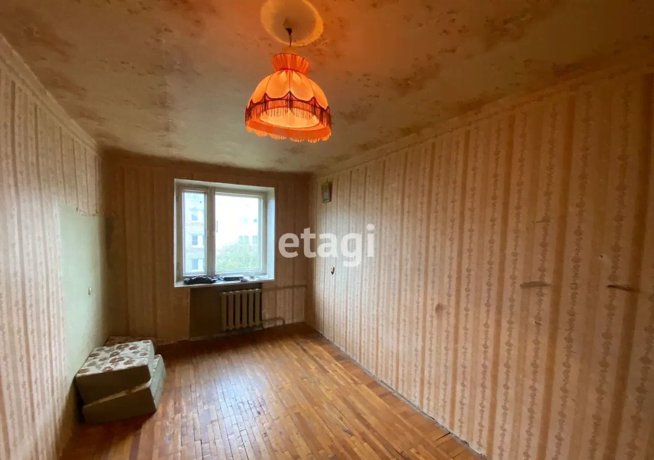 Продам трехкомнатную вторичку 57.0 м² этаж 5/5 район Петушинский поселок Березка муниципальное образование Петушинское, 13, Петушки-4