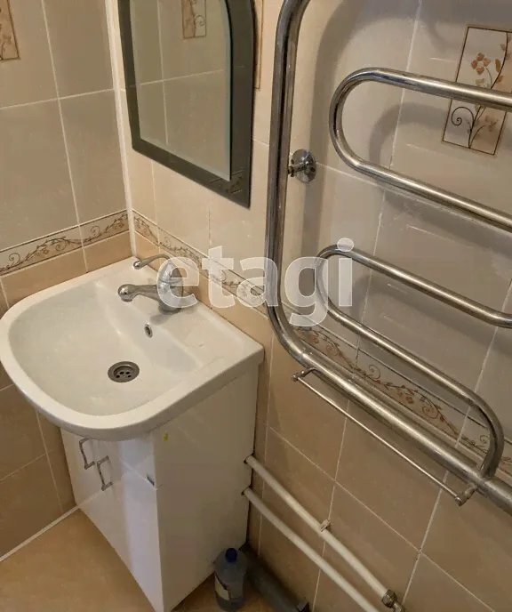 Продам однокомнатную квартиру вторичку 25.0 м² этаж 3/5 район Трубчевский поселок городского типа Белая Березка улица Ленина 21 Белоберезковское городское поселение-4